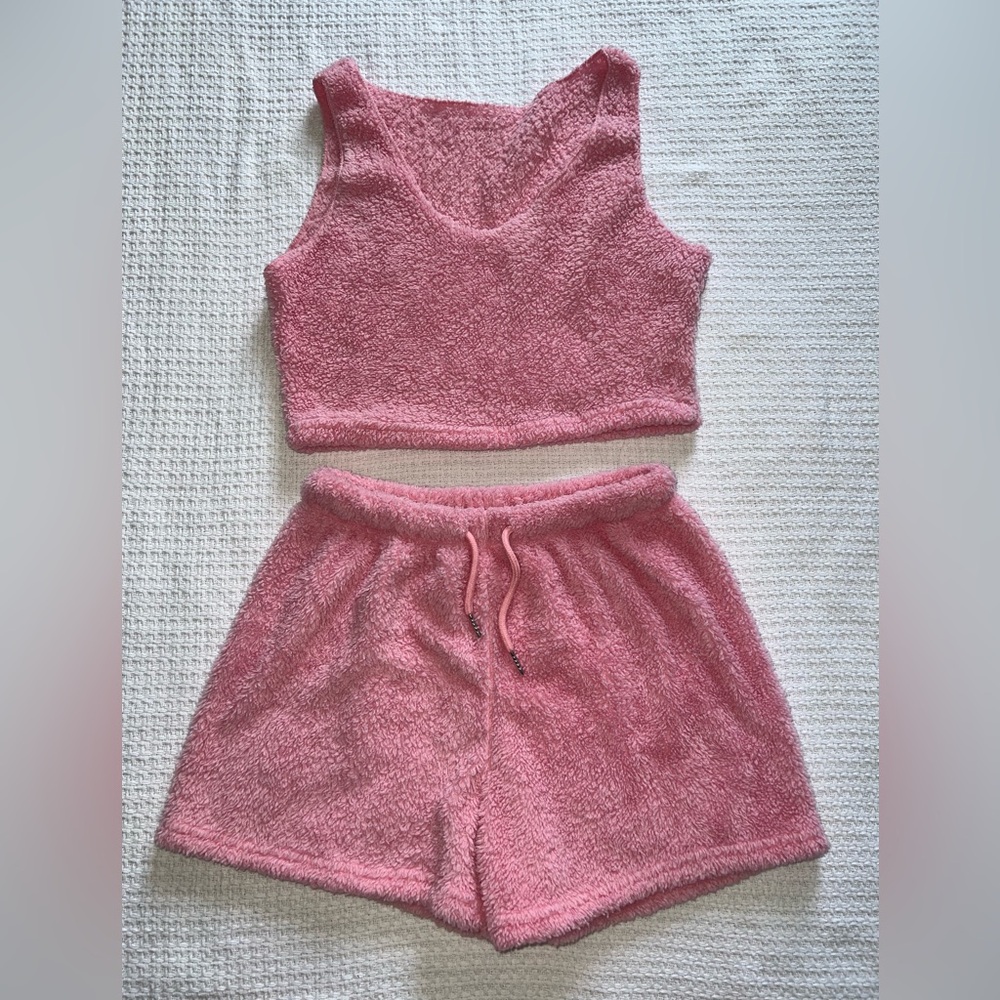 Pink fuzzy sleep lounge set